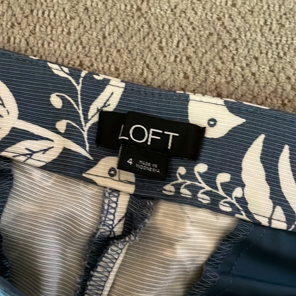 Loft Shorts - Picture 2 of 3